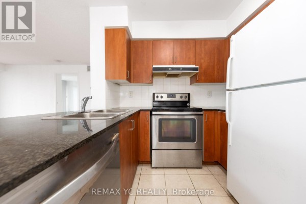 Primary Bedroom - 2410 - 5500 Yonge Street, Toronto, ON M2N7L1 Photo 2