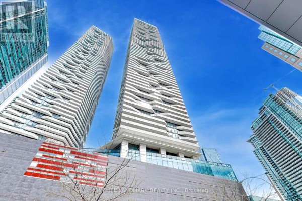 2410 - 88 Harbour Street, Toronto, ON, photo 2