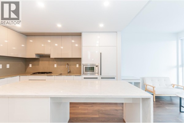 2410 4711 Hazel Street, Burnaby, BC V5H0J9 Photo 4