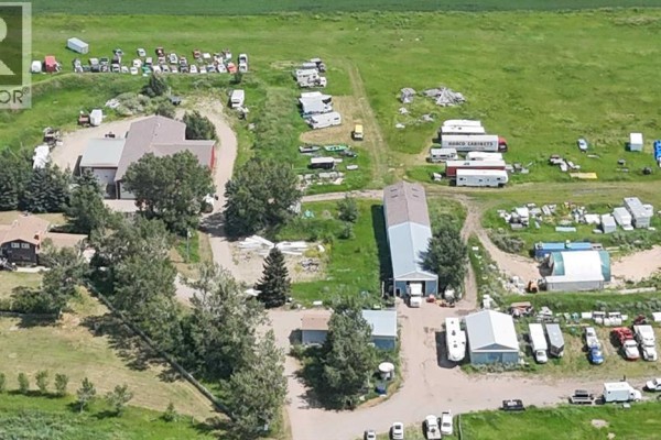 241053 Highway 24, Rural Wheatland County, AB, photo 2