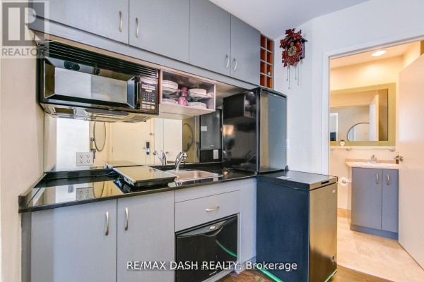 2411 - 1 King Street W, Toronto, ON M5H1A1 Photo 4