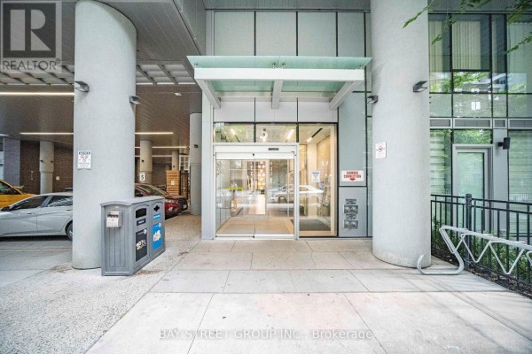 2412 - 195 Redpath Avenue, Toronto, ON, photo 2