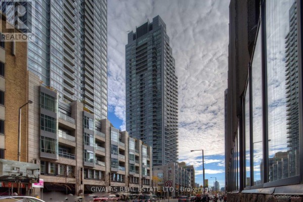 2412 - 2181 Yonge Street, Toronto