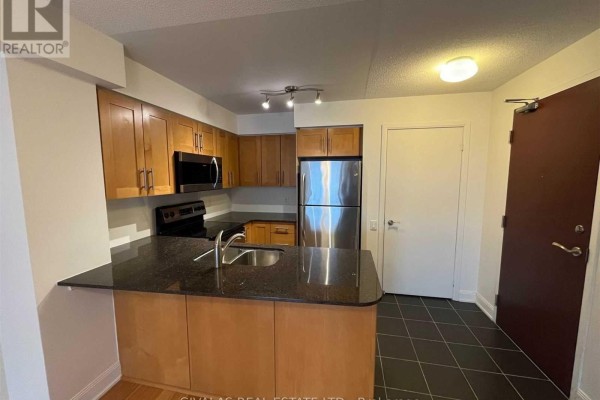 2412 - 2181 Yonge Street, Toronto, ON M4S3H7 Photo 5
