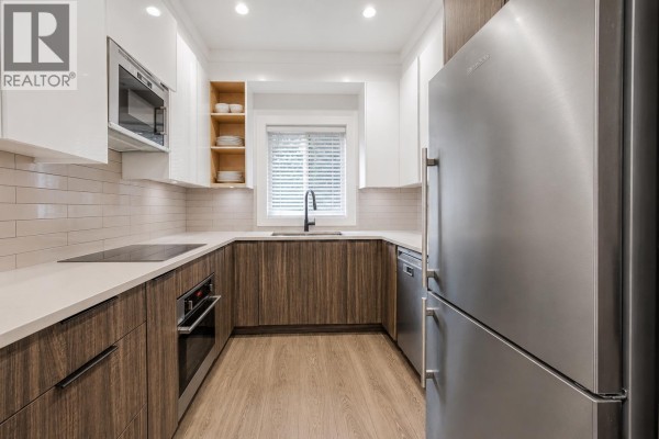 2412 Dundas Street, Vancouver, BC V5K1P6 Photo 5