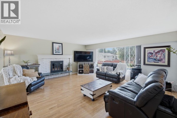2413 Scott Place, Port Coquitlam, BC V3B2E6 Photo 3