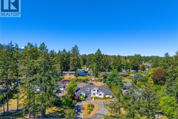 2415 Departure Bay Rd, Nanaimo, BC, photo 3