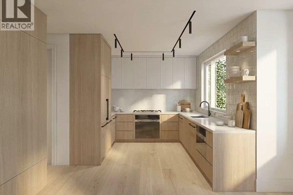 2415 Highbury St, Vancouver, BC V6R2C3 Photo 3