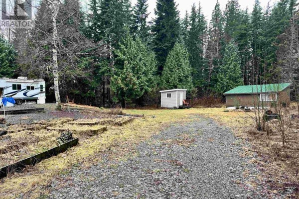 2415 Kreston Street, Terrace, BC V8G0G2 Photo 3
