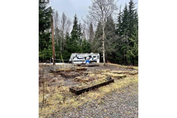 2415 Kreston Street, Terrace, BC V8G0G2 Photo 4