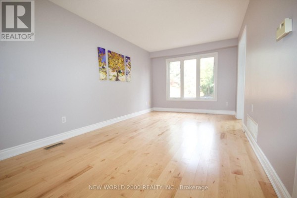 2419 Susquehanna Court, Oakville, ON, photo 3