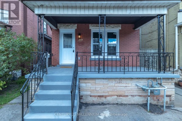 242 Balmoral Avenue N, Hamilton, ON, photo 2