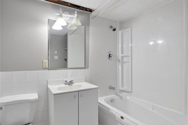 Bedroom - 242 Broadway Street, Moncton, NB E1A3Y6 Photo 5