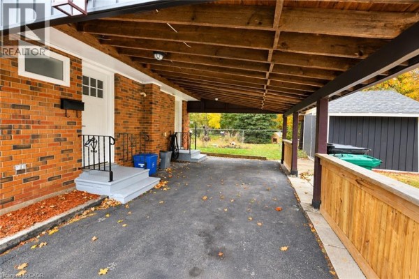 4pc Bathroom - 242 Chestnut Street S, Cambridge, ON N3H2J7 Photo 2
