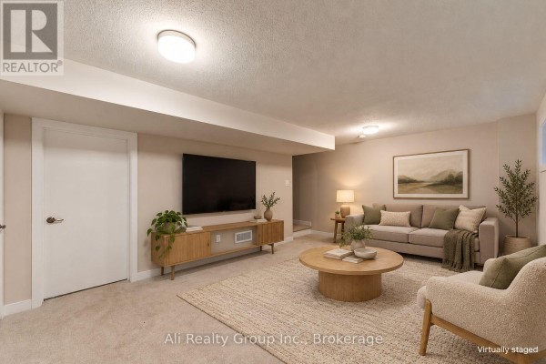 Recreational, Games room - 242 Falsetto Street, Ottawa, ON K1W0S2 Photo 4
