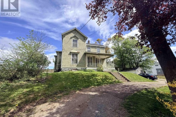 Mud room - 242 Fraser Street, New Glasgow, NS B2H4J3 Photo 2