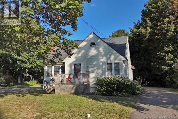 Kitchen - 242 Highland Avenue, Fredericton, NB E3A2S6 Photo 4