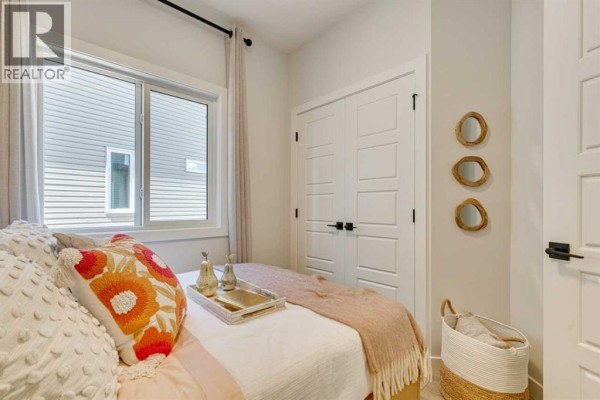 Bedroom - 242 Northern Lights Grove Nw, Langdon, AB T0J1X2 Photo 5