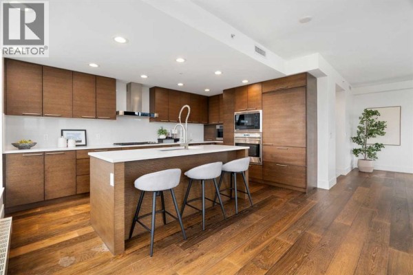 2pc Bathroom - 2421, 222 Riverfront Avenue Sw, Calgary, AB T2P0X2 Photo 5