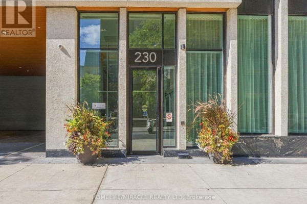 Dining room - 2421 - 230 Simcoe Street, Toronto, ON M5T0G7 Photo 2