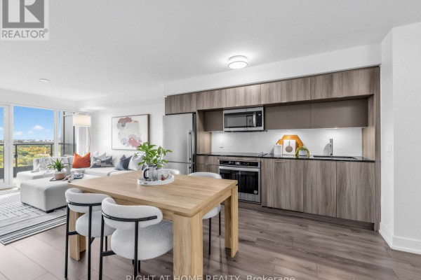 2423 - 585 Bloor Street E, Toronto, ON M4W0B3 Photo 2
