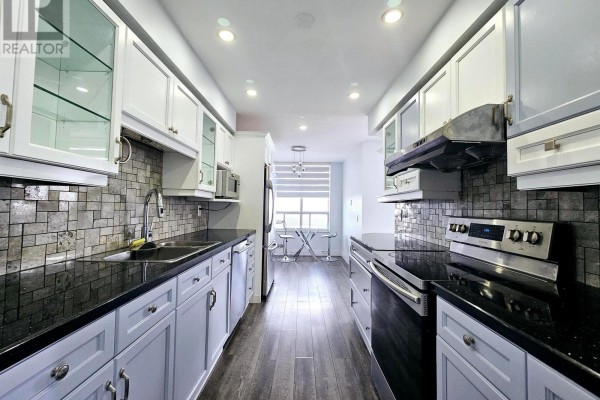 Kitchen - 2425 - 25 Kingsbridge Garden Circle, Mississauga, ON L5R4B1 Photo 2