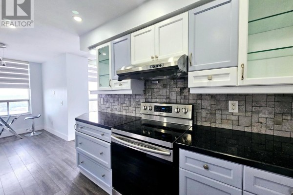 Dining room - 2425 - 25 Kingsbridge Garden Circle, Mississauga, ON L5R4B1 Photo 3