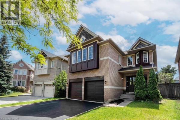 2425 Nichols Drive, Oakville, ON, photo 3