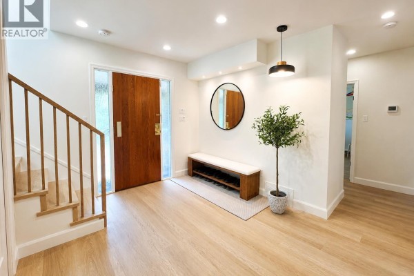 2426 W 34th Avenue, Vancouver, BC V6M1G7 Photo 3