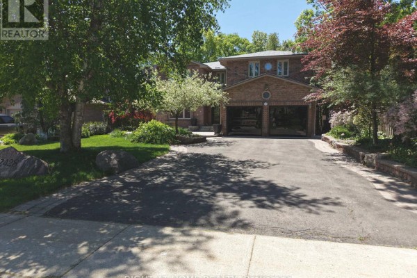 2428 Old Carriage Road, Mississauga, ON L5C3G4 Photo 4
