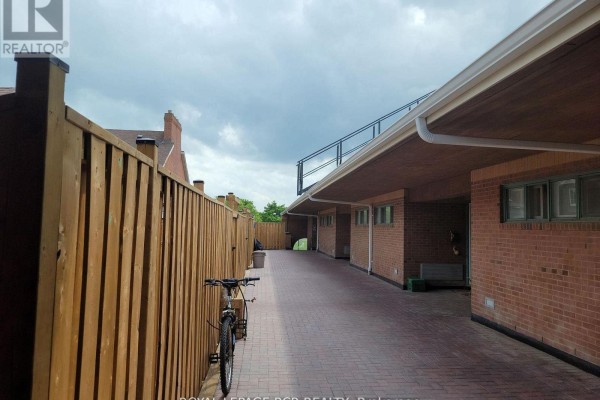 243 - 2 Orchard Heights Boulevard, Aurora, ON, photo 3