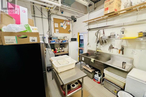 243 - 7181 Yonge Street, Markham, ON L3T0C7 Photo 3