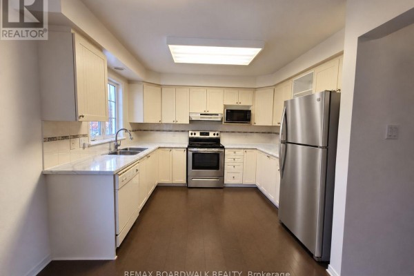 243 - 90 Edenvale Drive, Ottawa, ON K2K3N8 Photo 3