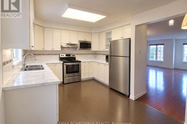 243 - 90 Edenvale Drive, Ottawa, ON K2K3N8 Photo 4