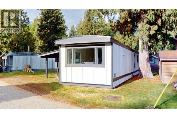 243 1830 Mamquam Road, Squamish, BC V0N1T0 Photo 3