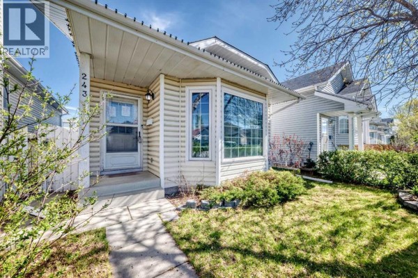 4pc Bathroom - 243 Erin Meadow Close, Calgary, AB T2B3E6 Photo 3