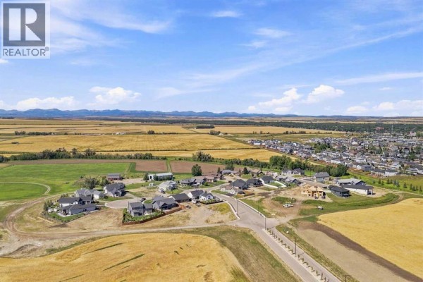 Family room - 243 Red Tail Ridge Se, High River, AB T1V0J8 Photo 5