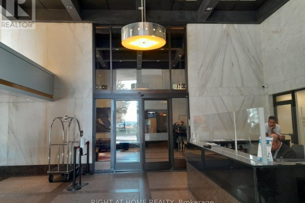 Dining room - 2431 - 33 Harbour Square, Toronto, ON M5J2G2 Photo 3