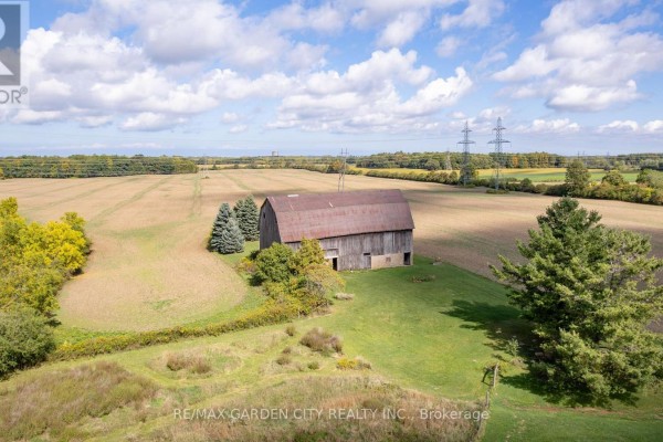 Office - 2432 Seburn Road, Thorold, ON L0S1E6 Photo 4