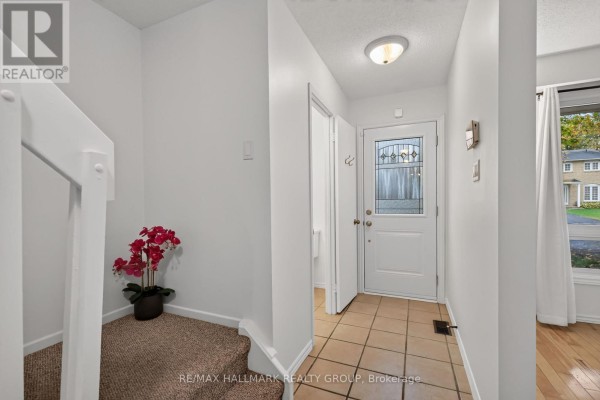 2434 Braeburn Place, Ottawa, ON K1B4M4 Photo 2