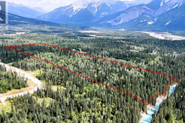 2434 Kettleston Road, Golden, BC V0A1H1 Photo 2