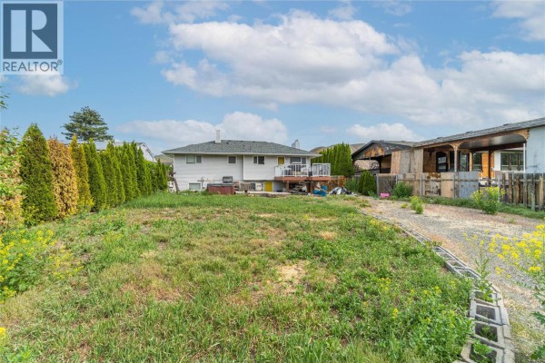 2435 Young Avenue, Kamloops, BC, photo 3