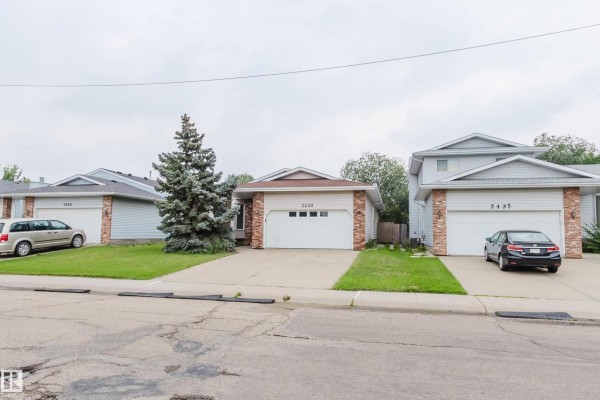 Kitchen - 2439 112 St Nw, Edmonton, AB T6J4N7 Photo 3