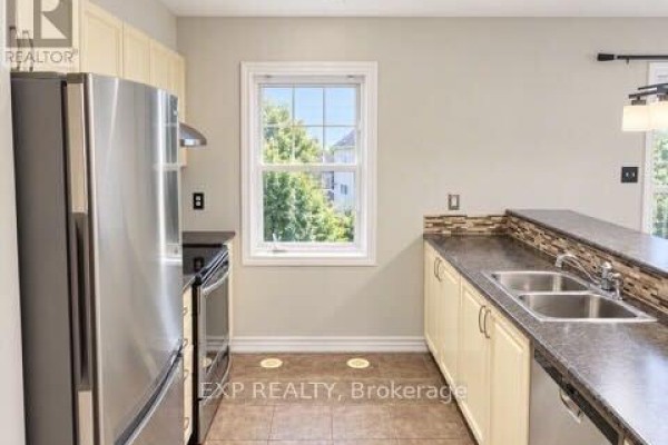 2439 Nutgrove Avenue, Ottawa, ON K2J0X4 Photo 4