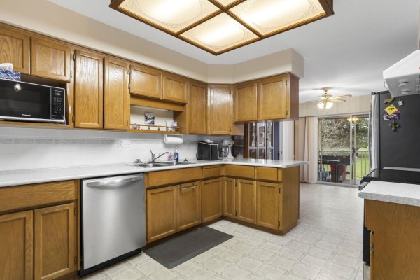 244 32691 Garibaldi Drive, Abbotsford, BC V2T5T7 Photo 4