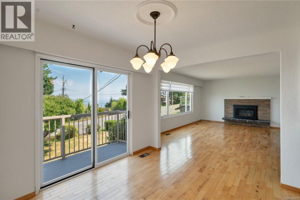 244 Alder St S, Campbell River, BC, photo 3