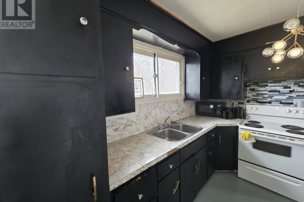 Primary Bedroom - 244 Ashby Road, Sydney, NS B1P2S9 Photo 5