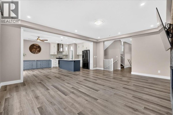 Foyer - 244 Carrington Crescent Nw, Calgary, AB T3P1R1 Photo 5