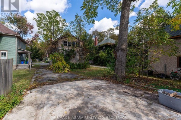 244 Charlotte Street, Port Colborne, ON L3K3E6 Photo 3