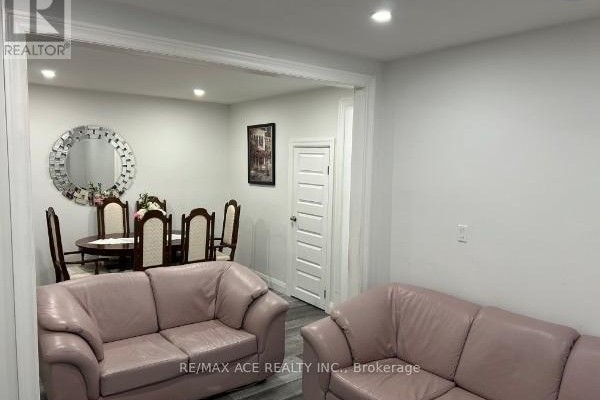 Eating area - 244 Etna Avenue, Oshawa, ON L1H3B8 Photo 2